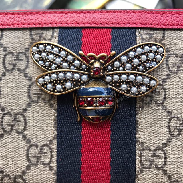 Gucci包 古馳2020新款相機包 Gucci斜跨女包 574886粉星  gdj1116
